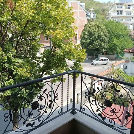 One Bedroom 10 - Vasil Aprilov 64 Apartment