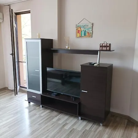 One Bedroom 10 - Vasil Aprilov 64 Apartment *